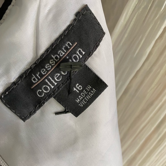 Beautiful Dress Barn Lined Black and White Frock - Picture 10 of 11